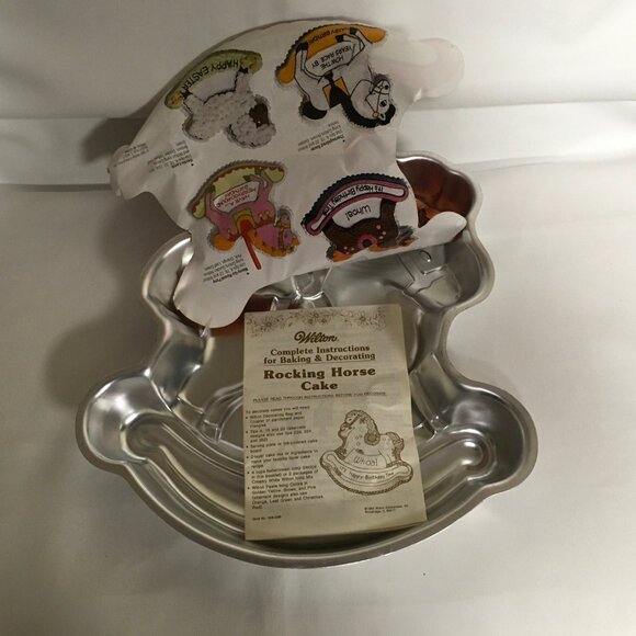 Wilton Cake Pan Rocking Horse 2105-2388 Merry Go Round Lamb Pan Birthday Cake - Picture 2 of 3